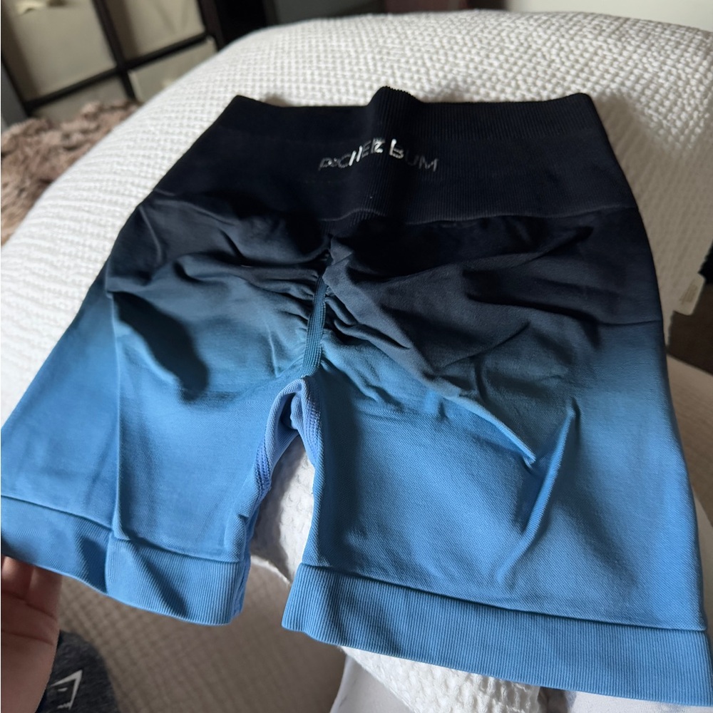 Peachee bum shorts